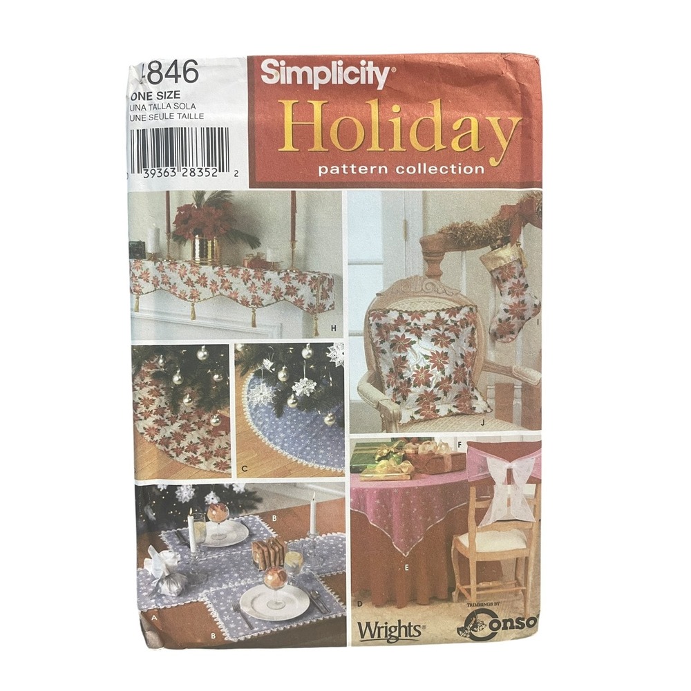 Simplicity Sewing Pattern Holiday Decor OS 4846 Uncut Mantle Scarf Tree Skirt